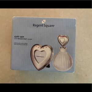 Regent Square Gift Set with Swarovski crystals - Photo frame & Perfume bottle